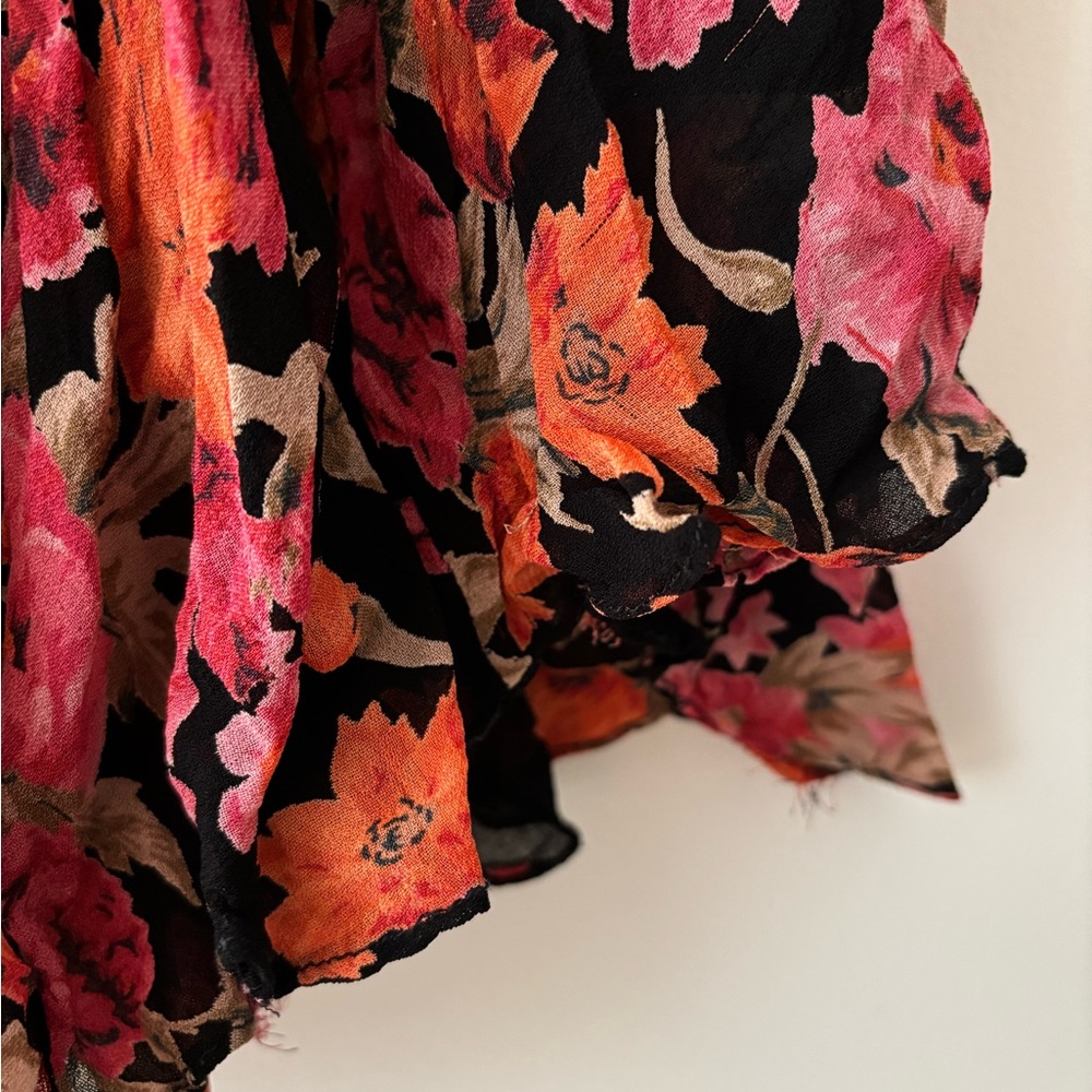 NWOT floral rayon crinkle midi dress red floral rose asymmetrical flouncy Vneck - Picture 5 of 8